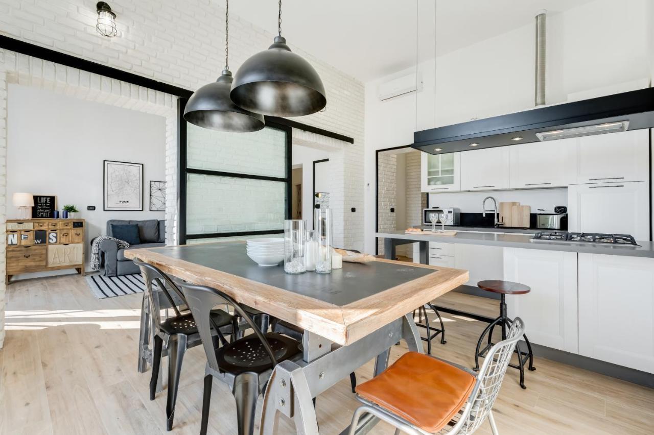 Bmga L Glam Industrial 3-Bed Apartment In Termini Rome Luaran gambar
