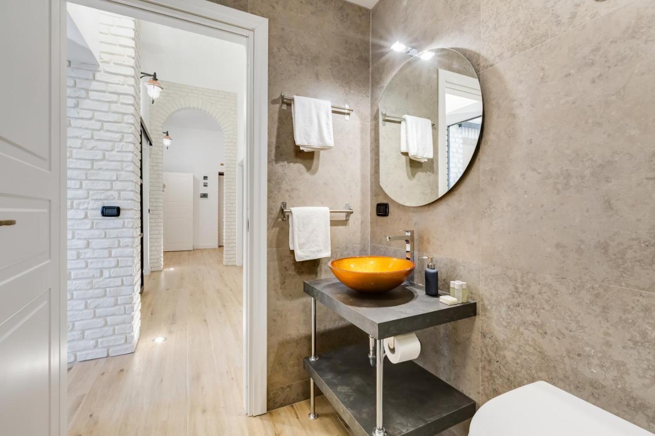 Bmga L Glam Industrial 3-Bed Apartment In Termini Rome Luaran gambar